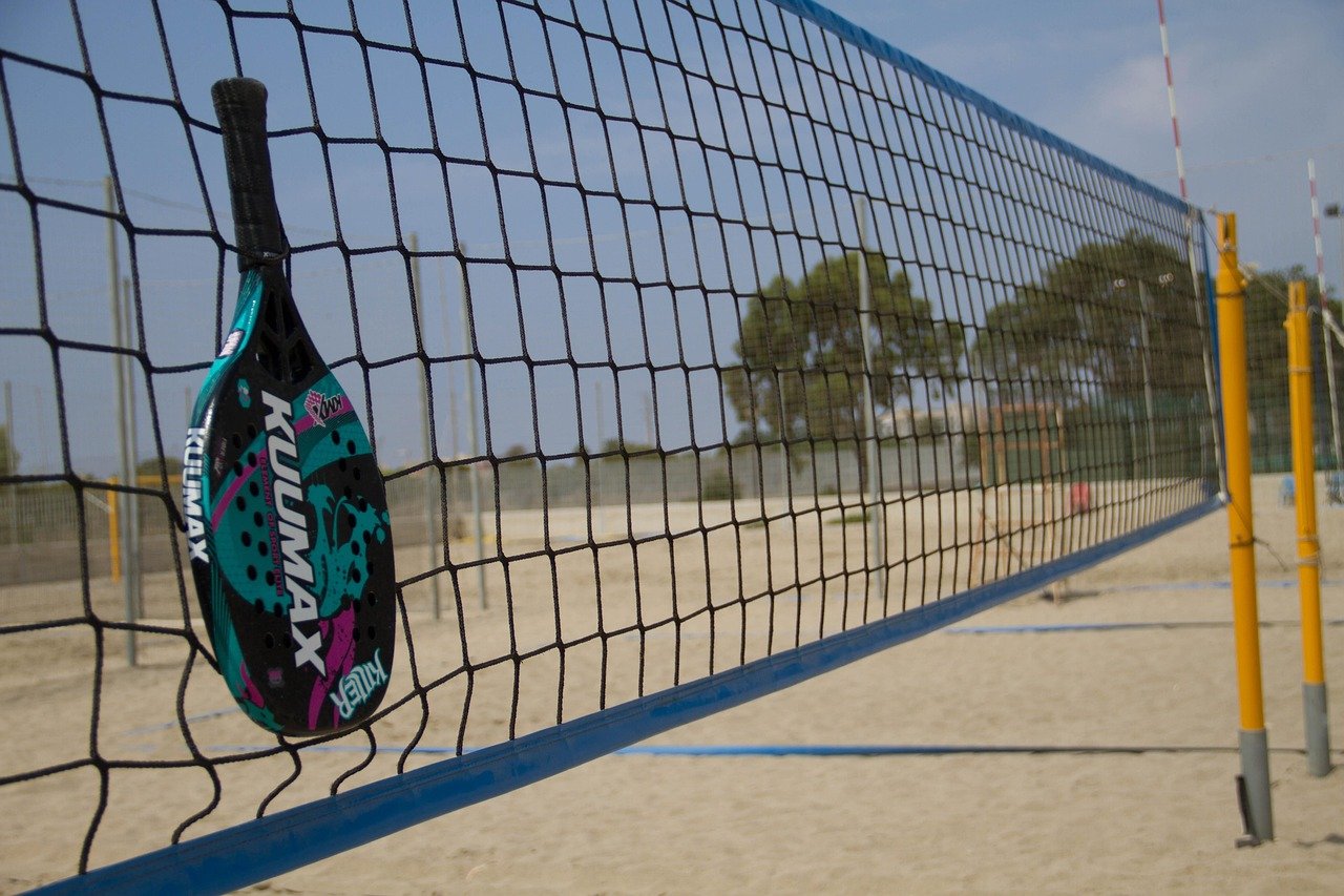 Aulas de Beach Tennis com Rafaela Martins